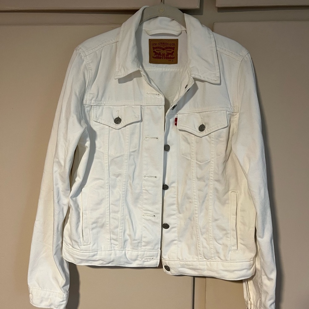 Levi’s Jean Jacket 🤍